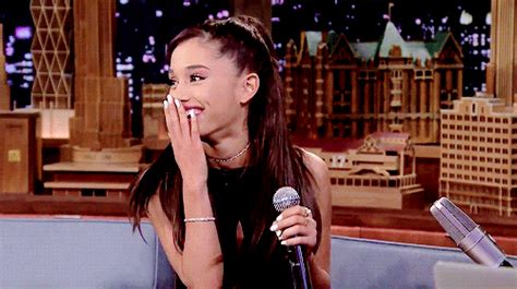 People Are Freaking Out Because Ariana Grandes Lick The Bowl Lyric
