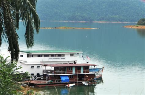 House boat tasik kenyir, kuala terengganu. Reflections of my life: Terengganu - 4x4 trip to Tasik ...