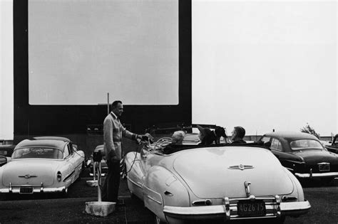 Rare Vintage Photos Of What Life Was Like In The 50s Drive In Movie
