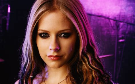 วอลเปเปอร์ Avril Lavigne หญิงสาว ดู ผม เบา 1920x1200