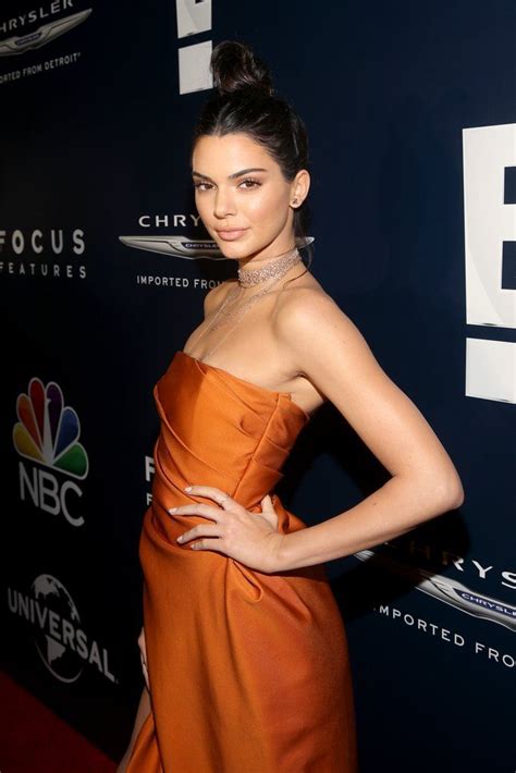 Kendall Jenner S Globes Gown Isn T What You Were Expecting And That S