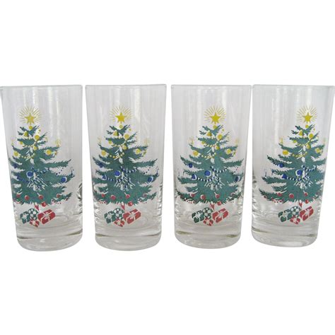 Set Of 4 Christmas Drinking Glasses From Thedaisychain On Ruby Lane