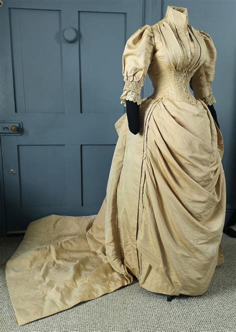 Magnificent And Almost Pristine 1880s Silk Bustle Dinner Etsy In 2020 Victorian Dress