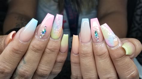 Ver más ideas sobre manicura de uñas, disenos de unas, uñas de gel bonitas. Uñas Acrilicas De Moda 2019 De Un Solo Color - decorados ...
