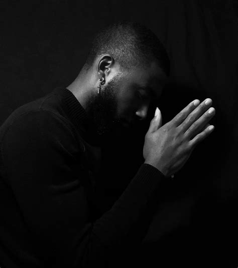 Black Man Praying Pictures Download Free Images On Unsplash