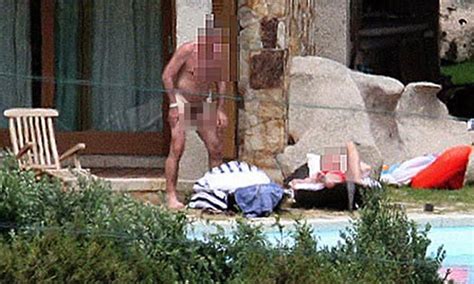 Un Ex Premier Checo Es El Hombre Desnudo De La Fiesta De Berlusconi Infobae