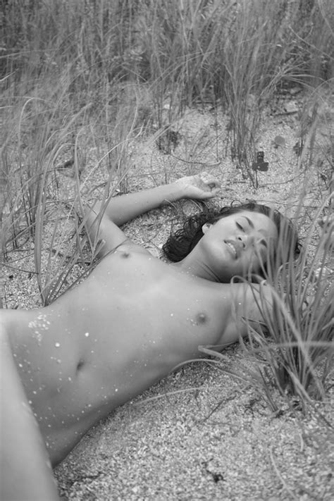 Celeb Nude Gifs Chrissy Teigen Nude Photoshoot By Dorian Caster