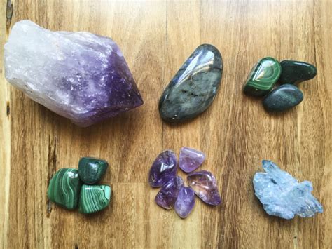 18 crystals for energetic and electromagnetic protection by A Surplice ...