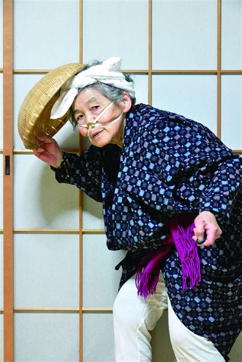 89 year old photographer kimiko nishimoto debuts in tokyo with funny selfies