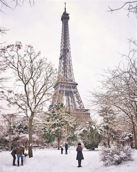 Eiffel Tower In The Snow Paris Tour Eiffel Eiffel Tower Tour Eiffel