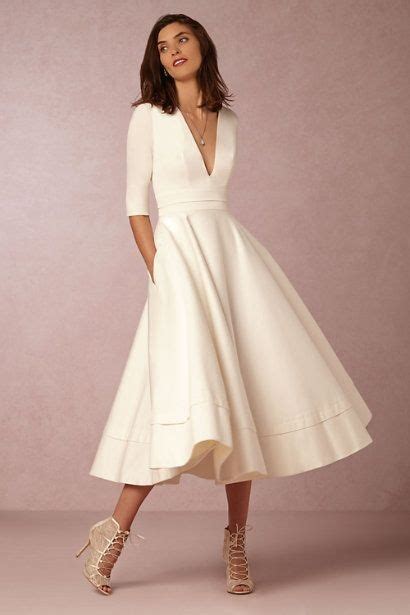 Imprimée, unie, avec de la dentelle, décolleté ou non, manches longues, manches courtes ou. Robe chic mi longue