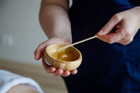 Premium Photo Spa Concept Honey Massage