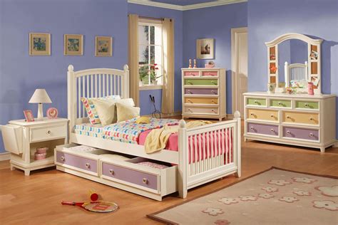 Who else wants a beautiful bedroom? Jenny Twin Bedroom Set with Trundle Storage at Gardner-White