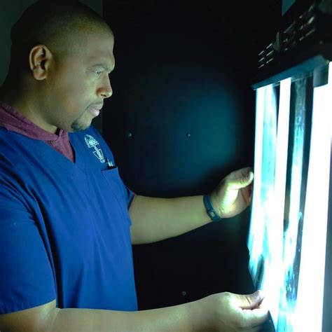 How to become a physical medicine and rehab (pm&r) doctor. X-ray Technician Night School | MT School