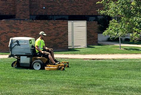 Wichita Lawn Maintenance Services Mowing Trimming Edging