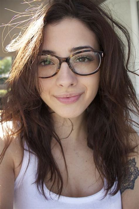 1 Tumblr Girls With Glasses Beauty How To Wear