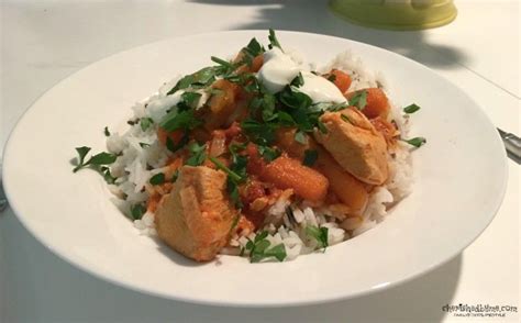 A Delicious And Easy Smoky Paprika Chicken Served With Rice Rice
