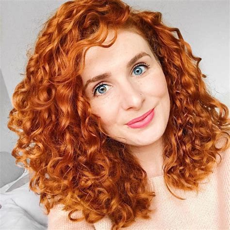 24 best shoulder length curly hair ideas (2019 hairstyles)