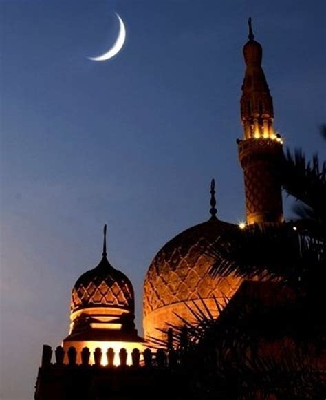 #3 turunnya malaikat jibril di malam lailatul qadar. Lailatul Qadar Malam Istimewa | Fathi Yakan Blog
