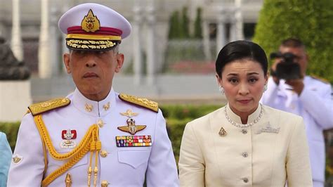 king vajiralongkorn of thailand marries his bodyguard now queen suthida los angeles times