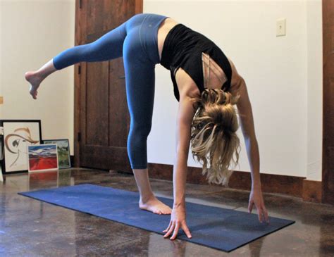 8 Yoga Poses For Tight Hips Mariah Yoga Tight Hips Yoga Poses Poses