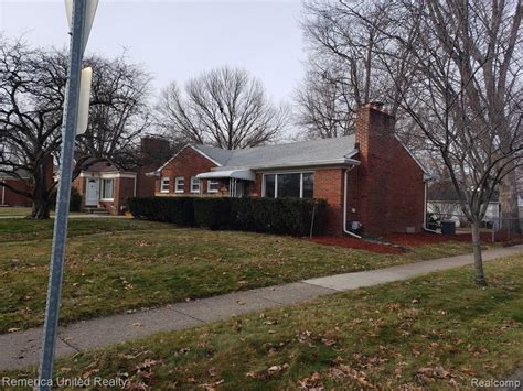 31010 E Grandon St E Livonia Mi 48150 Mls 2200102469 Redfin