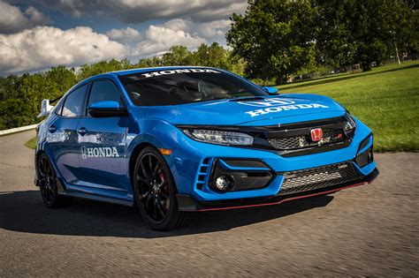 They are completely incompatible with one another and both oils would cause you can happily drive your car, but best to check with your authorised service centre as sometimes it can void your warranty. Honda Reveals 2020 Civic Type R Pace Car | MotorworldHype