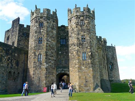 Alnwick Castle Towers Of The Keep © Rose And Trev Clough Cc By Sa20