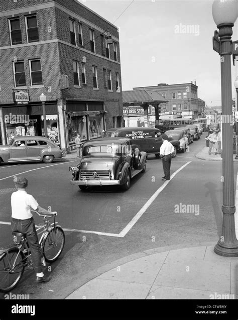 Vintage Street Scene Black And White Stock Photos And Images Alamy
