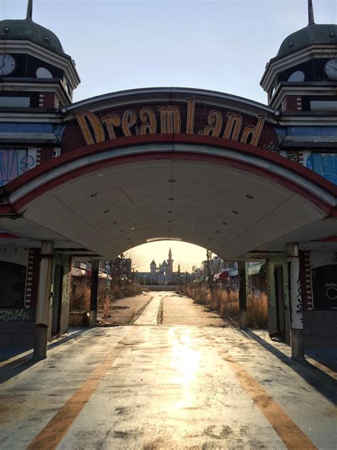 Entrance To Nara Dreamland An Abandoned Theme Park In Japan Abandoned