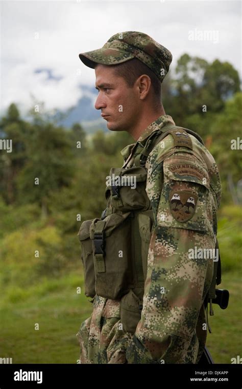 Uniforme Militar Colombiano Fotografías E Imágenes De Alta Resolución