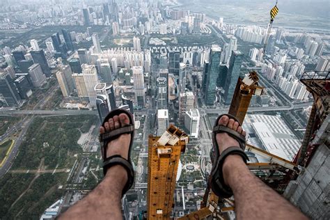 Daredevil Climbs The Unfinished Skeleton Of The Tallest Building In