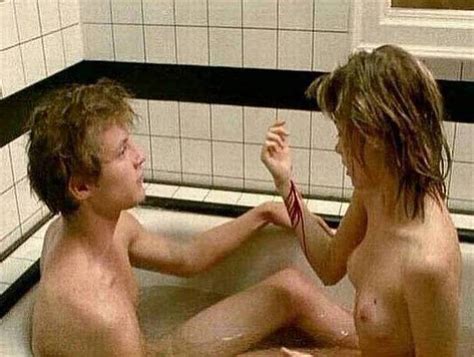 Actress Bridget Fonda Bathing With Jon Bon Jovi Porn Pictures Xxx