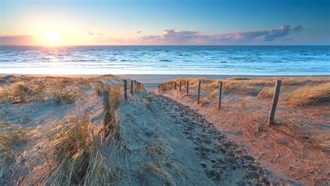 I've found a new baby (remastered 2021)06. Deze strandroute in Nederland is schitterend bij goed weer ...