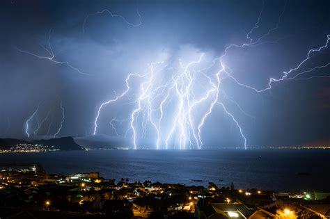 Spectacular And Rare Lightning Storm Over Cape Town Photos Sapeople