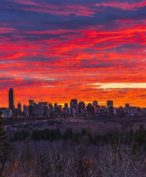 What A Gorgeous Sunset In Edmonton City Vibe Gorgeous Sunset Sunset