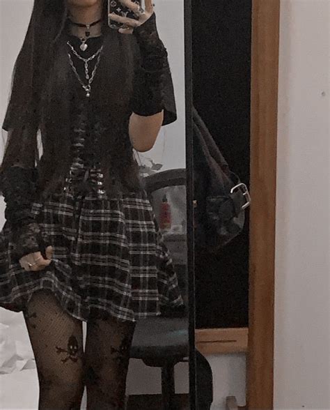 2000s Y2k Grunge Alt Indie Aesthetic Outfit Inspo Inspiration