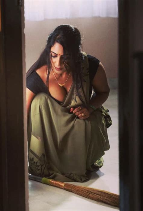 30 Hot Photos Of Meghana Chowdary In Saree Wiki Bio Films Instagram