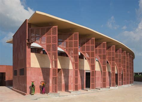 Awadh Shilpgram Crafts Hub Is Influenced By Traditional Indian Architecture Arquitectura India