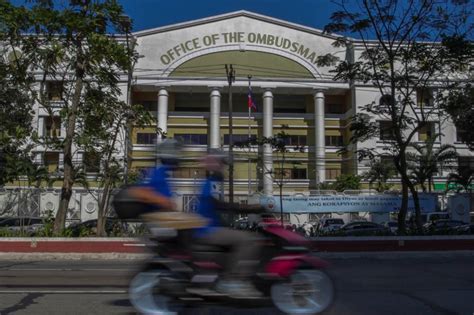 ombudsman orders filing of charges vs cops in 2016 father son slay in caloocan filipino news