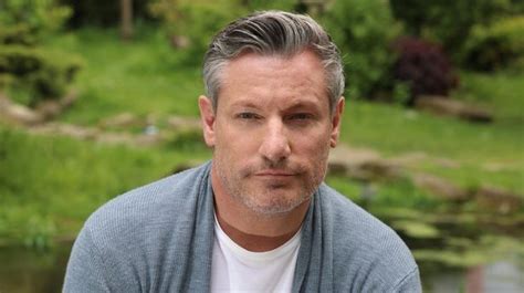 dean gaffney says he s lucky to be alive after i m a celeb bowel cancer scare mirror online