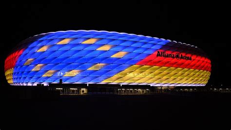 Mehr zu den autoren und autorinnen auf skysport.de EURO 2020: Bleibt München auch 2021 EM-Spielort? - EURO 2020 2021 - Fußball - Eurosport Deutschland