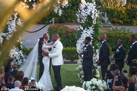 Wags Star Nicole Williams Weds Nfl S Larry English Daily Mail Online