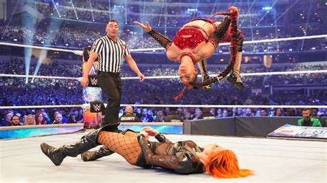 Becky Lynch Vs Bianca Belair Raw Womens Title Match Photos Wwe