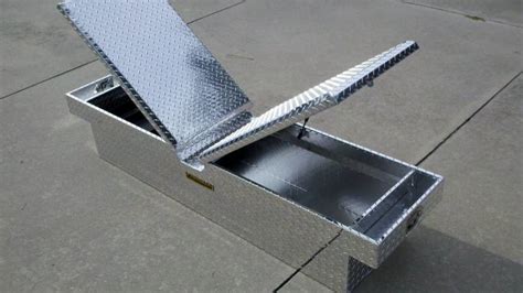 Aluminum diamond tread checker plate underbody truck tool box. Pro Maxx Truck Tool Box, 72"L x 19"W x 13"H Aluminum ...