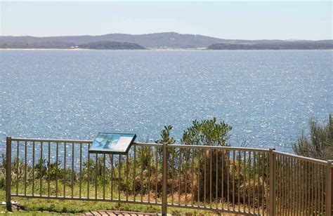 Moruya Heads Lookout Nsw Holidays And Accommodation Things To Do