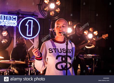 Headliners Hi Res Stock Photography And Images Alamy