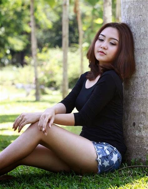 Mishel Myanmar Hot Model Girl Myanmar Model Girl