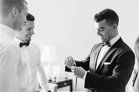 Photos You Need To Take With Your Groomsmen Mens Wedding Style