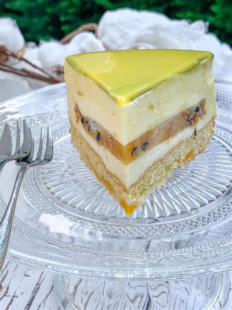 Mangó Torta Sós Karamell Ropogóssal Tortaiskola